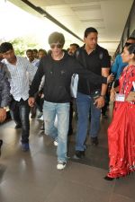 Shahrukh Khan snapped in Mumbai on 24th Sept 2012 (15).JPG